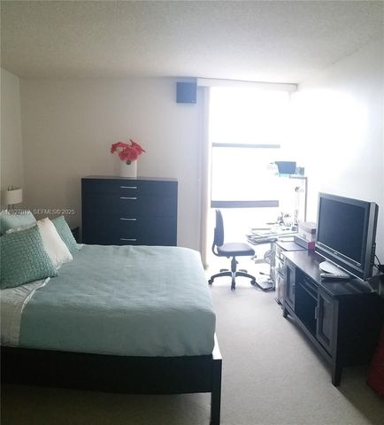 3675 N Country Club Dr 2005, Aventura, FL 33180