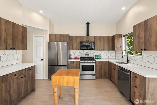 4977 19th Avenue S, Seattle, WA 98108