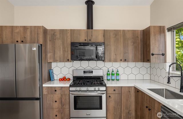 4977 19th Avenue S, Seattle, WA 98108