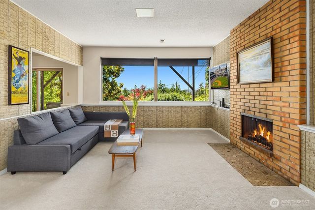 4977 19th Avenue S, Seattle, WA 98108