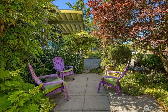 4977 19th Avenue S, Seattle, WA 98108