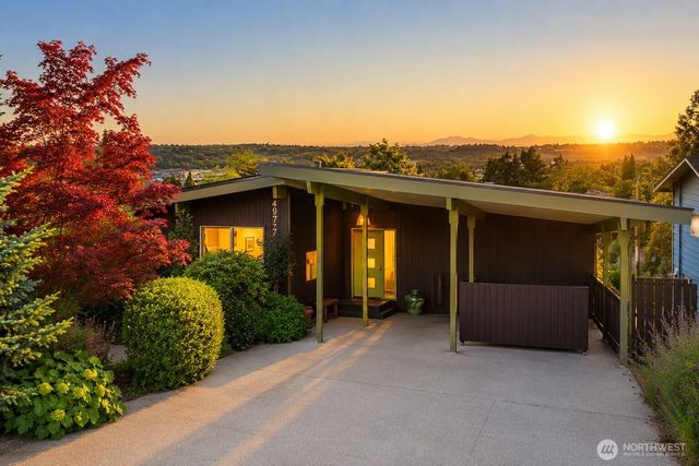 4977 19th Avenue S, Seattle, WA 98108