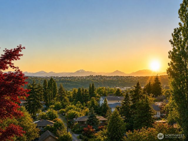 4977 19th Avenue S, Seattle, WA 98108