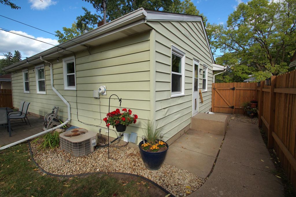 1101 Dale Street N, Saint Paul, MN 55117 — photo 4