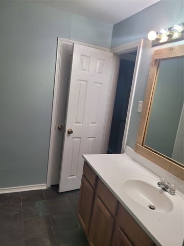 737 Luther Lane, Gun Barrel City, TX 75156