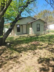 737 Luther Lane, Gun Barrel City, TX 75156
