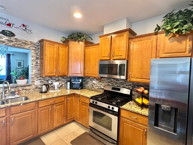 8537 Grove Street, Morton Grove, IL 60053