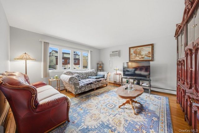 185 Bennett Avenue, Yonkers, NY 10701
