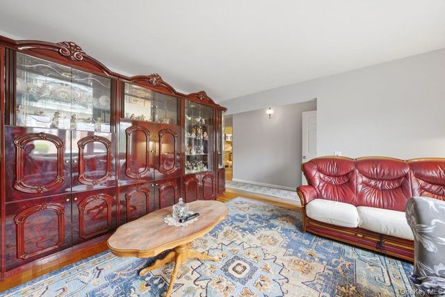 185 Bennett Avenue, Yonkers, NY 10701
