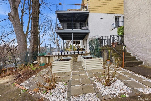 185 Bennett Avenue, Yonkers, NY 10701
