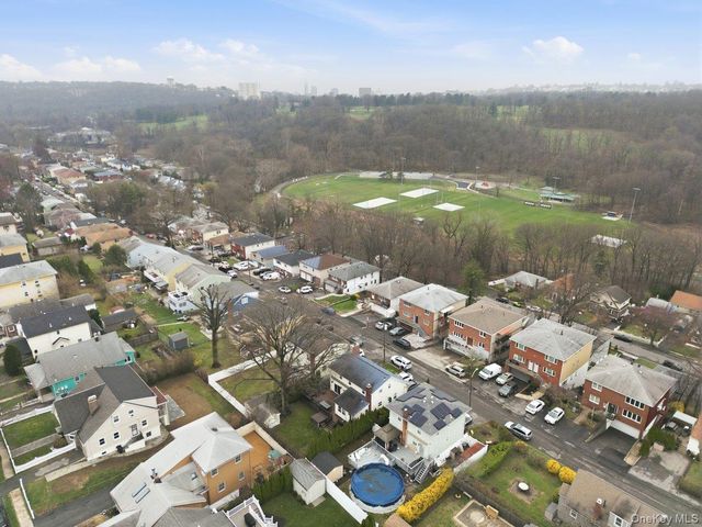 185 Bennett Avenue, Yonkers, NY 10701