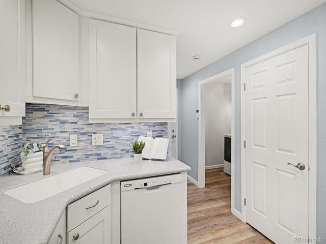 3030 S Macon Cir, Aurora, CO 80014