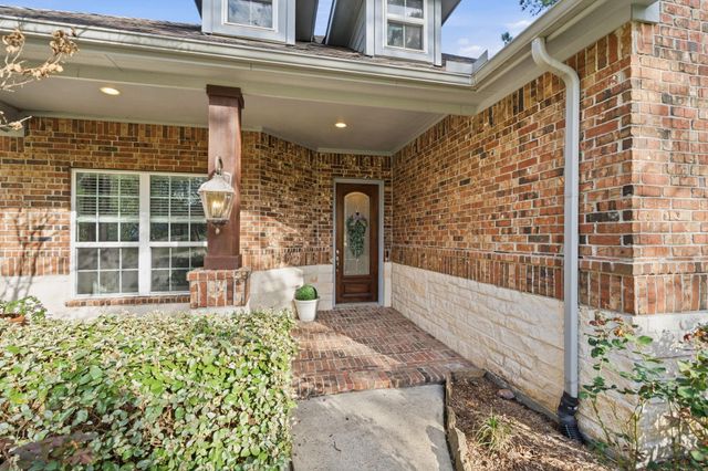 34 Brookefield Circle, Magnolia, TX 77355