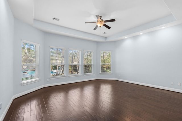 34 Brookefield Circle, Magnolia, TX 77355