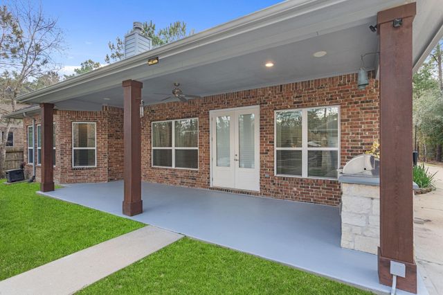 34 Brookefield Circle, Magnolia, TX 77355