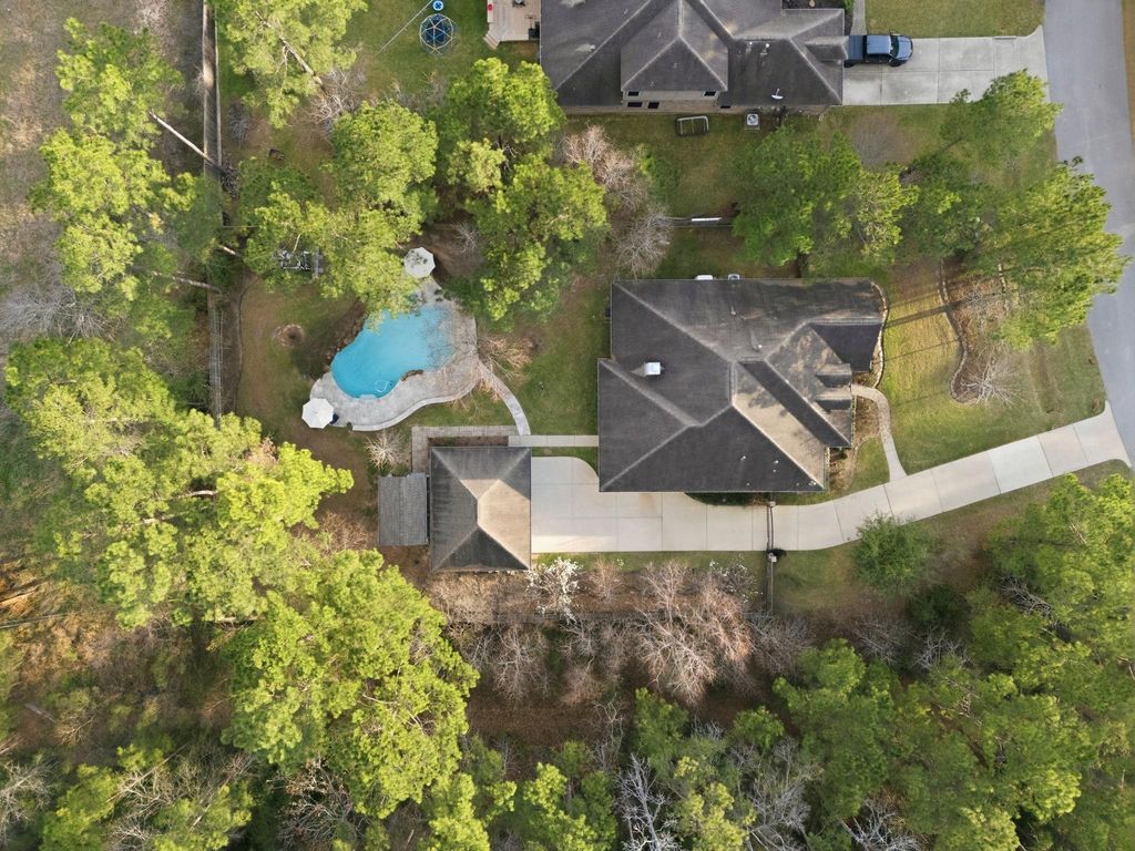 34 Brookefield Circle, Magnolia, TX 77355