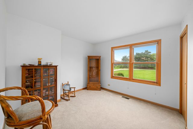 460 E Railroad Avenue, Leland, IL 60531