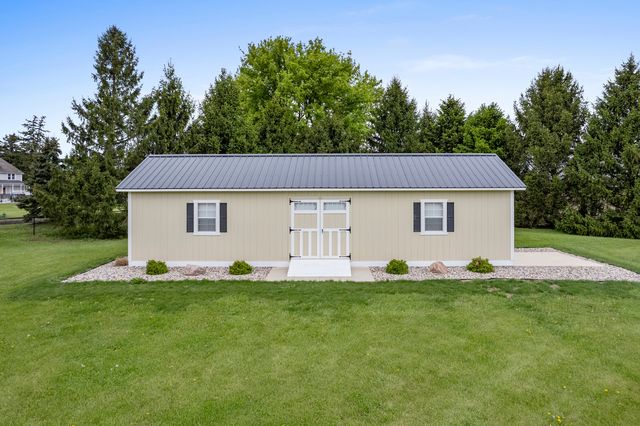 460 E Railroad Avenue, Leland, IL 60531
