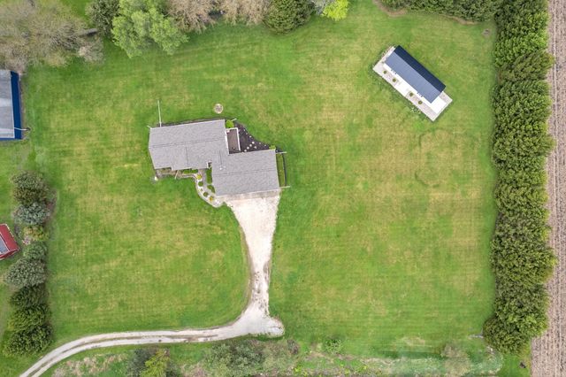 460 E Railroad Avenue, Leland, IL 60531
