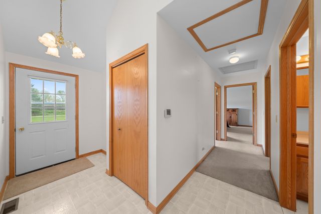 460 E Railroad Avenue, Leland, IL 60531