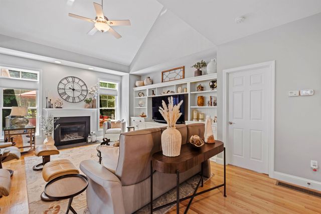 47 Misty Oak Drive, Concord, NH 03301