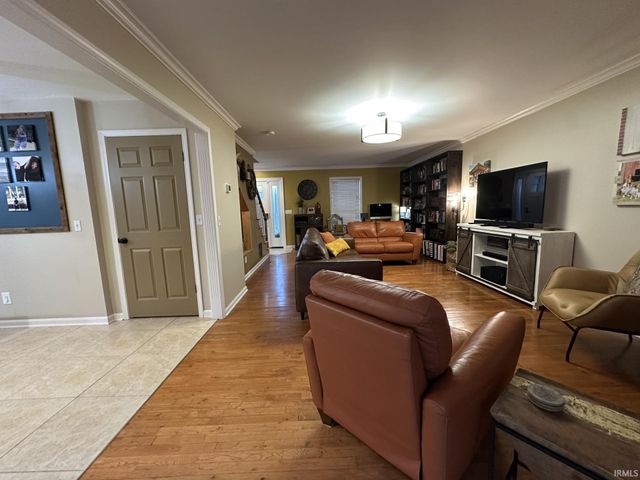 212 Alexandria Drive, Newburgh, IN 47630