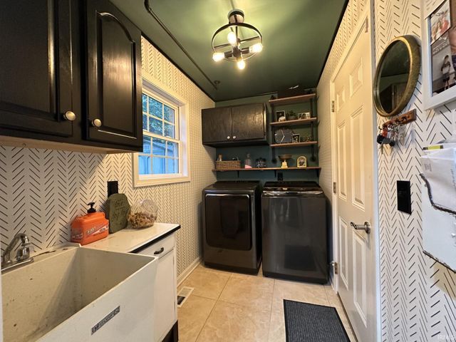 212 Alexandria Drive, Newburgh, IN 47630