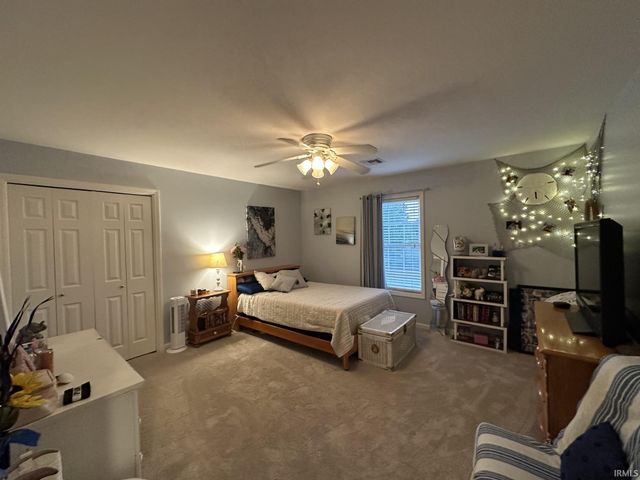 212 Alexandria Drive, Newburgh, IN 47630