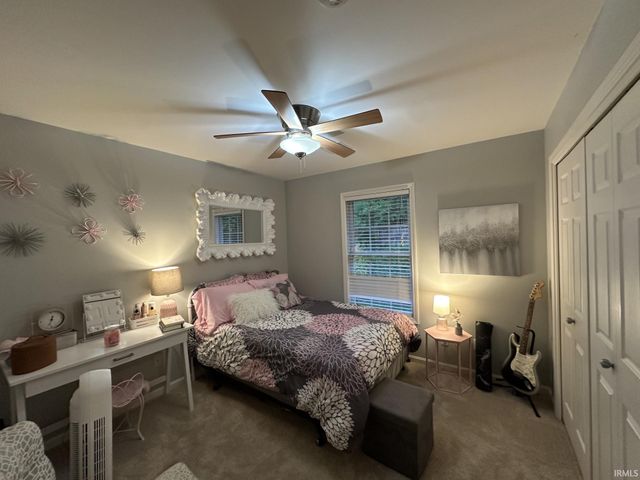 212 Alexandria Drive, Newburgh, IN 47630