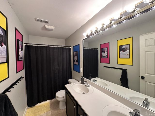 212 Alexandria Drive, Newburgh, IN 47630