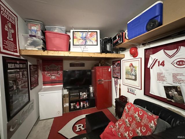 212 Alexandria Drive, Newburgh, IN 47630