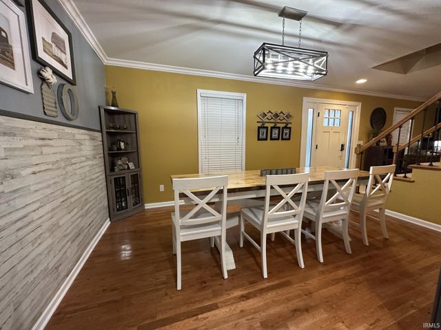 212 Alexandria Drive, Newburgh, IN 47630