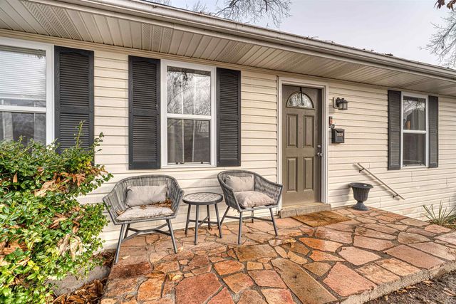 2120 Monroe Avenue, Evansville, IN 47714