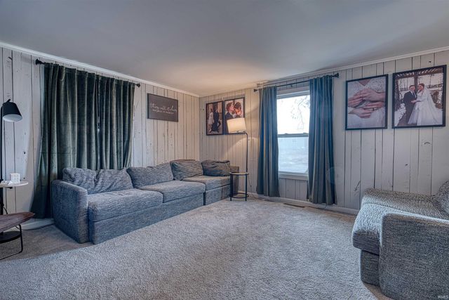 2120 Monroe Avenue, Evansville, IN 47714