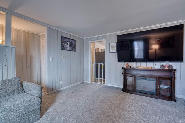 2120 Monroe Avenue, Evansville, IN 47714