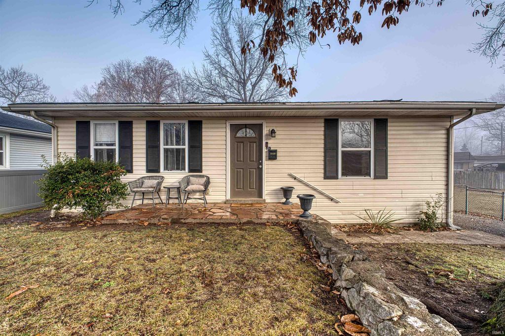 2120 Monroe Avenue, Evansville, IN 47714