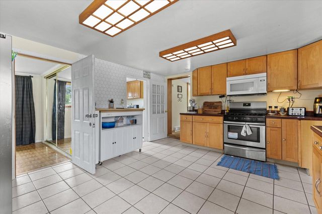 6335 Brever ROAD, Burlington, WI 53105