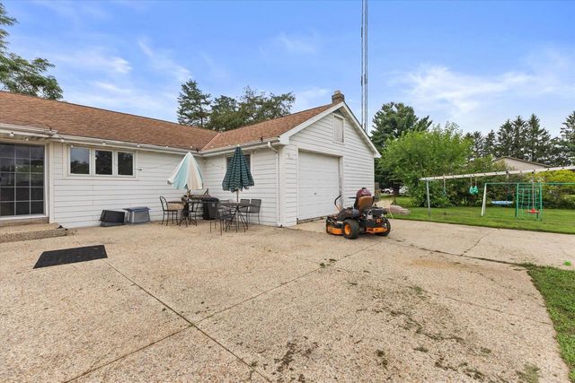 6335 Brever ROAD, Burlington, WI 53105