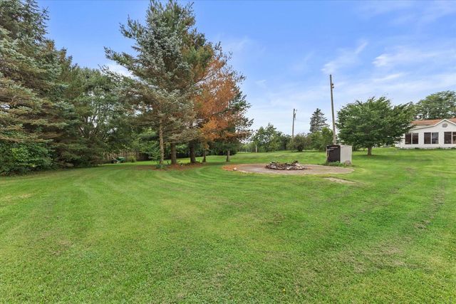 6335 Brever ROAD, Burlington, WI 53105