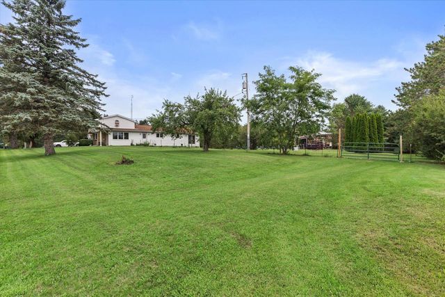 6335 Brever ROAD, Burlington, WI 53105