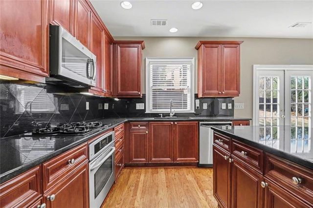 545 Stonebury Drive, Alpharetta, GA 30005