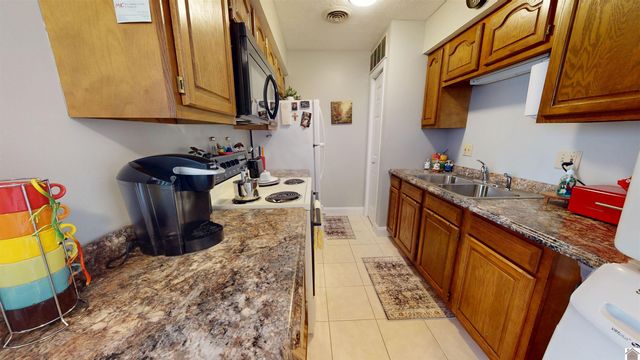 328 Champion Hills Road Unit 11A, Kuttawa, KY 42055