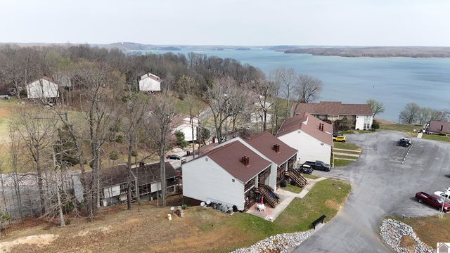 328 Champion Hills Road Unit 11A, Kuttawa, KY 42055