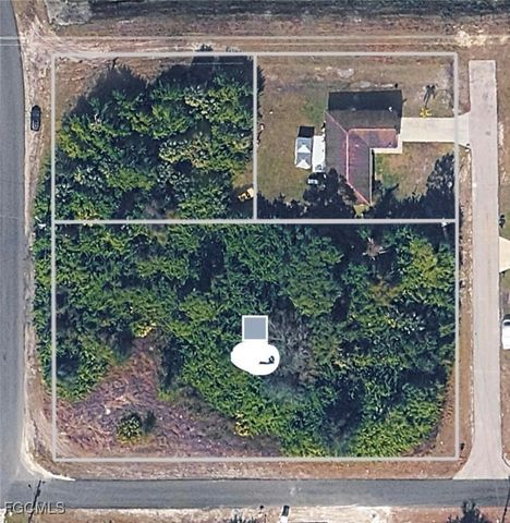 52 Gene AVE S, Lehigh Acres, FL 33976