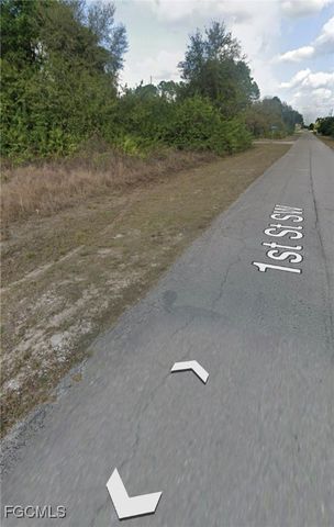 52 Gene AVE S, Lehigh Acres, FL 33976