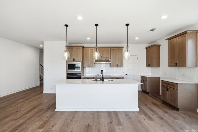 527 NIGHTINGALE AVENUE, Marion, TX 78124