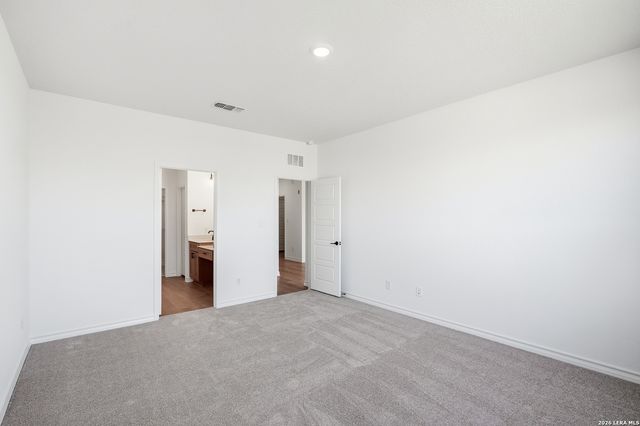 527 NIGHTINGALE AVENUE, Marion, TX 78124