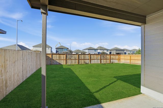 527 NIGHTINGALE AVENUE, Marion, TX 78124