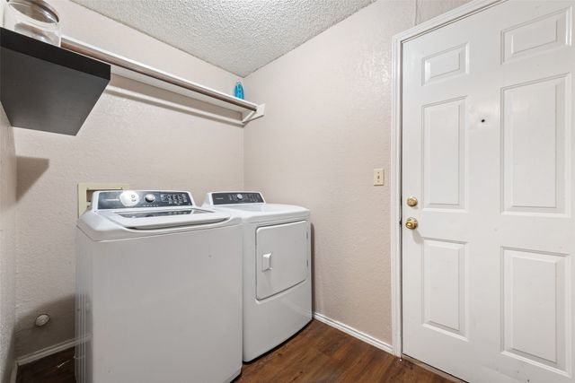 207 Hallmark Drive, Arlington, TX 76011