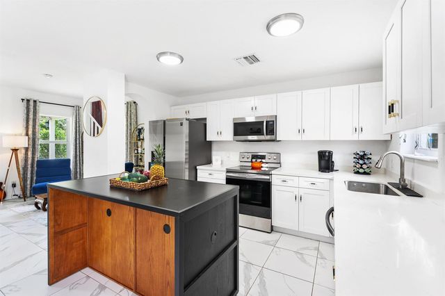 16931 93rd Road N, Loxahatchee, FL 33470